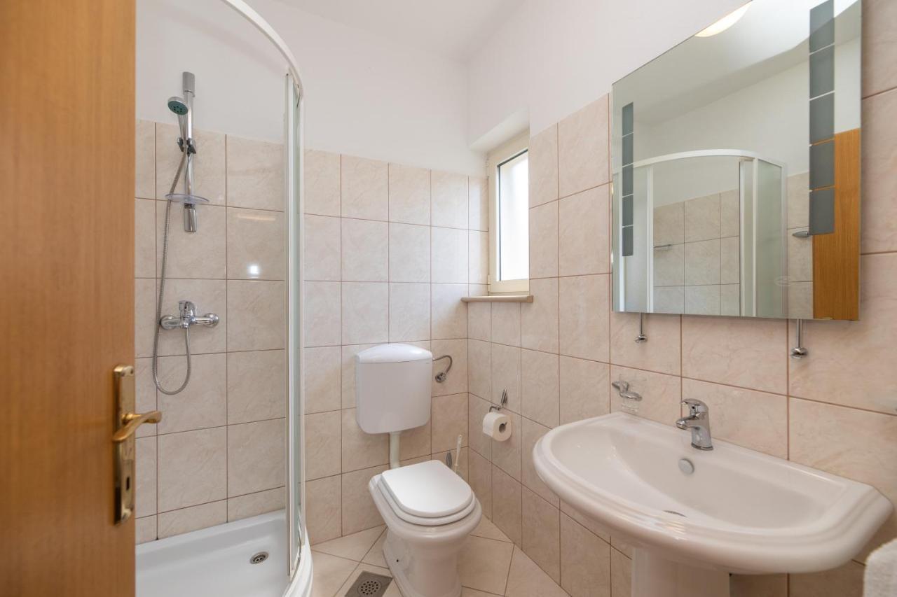 Apartments4You Supetar-The Best And Most Popular Apartments For Discovering The Island - Free Parking - 200 Meters From The Beach Exterior photo
