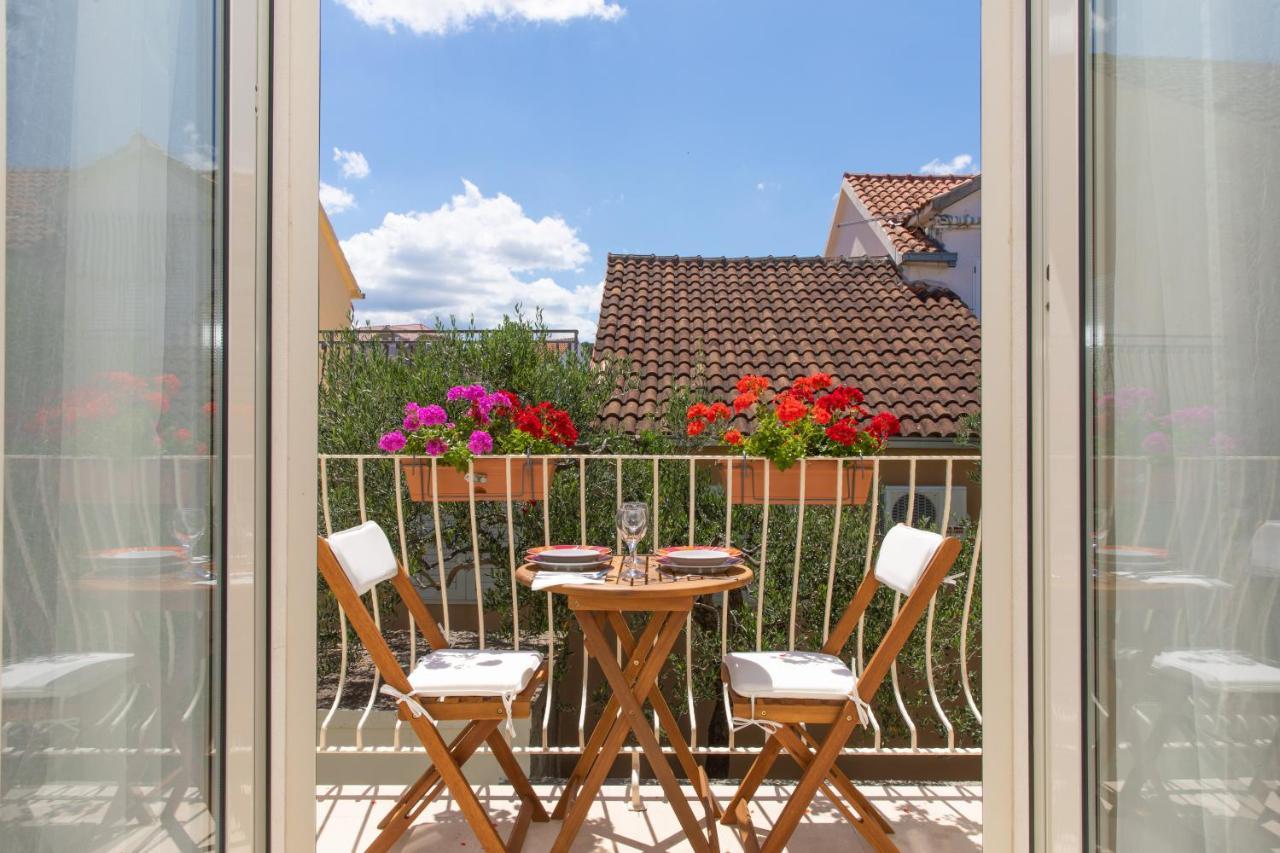 Apartments4You Supetar-The Best And Most Popular Apartments For Discovering The Island - Free Parking - 200 Meters From The Beach Exterior photo