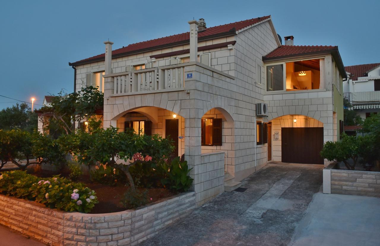 Apartments4You Supetar-The Best And Most Popular Apartments For Discovering The Island - Free Parking - 200 Meters From The Beach Exterior photo